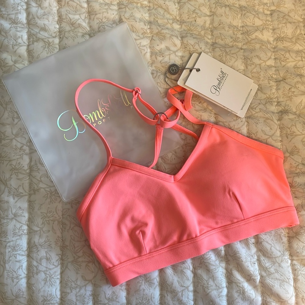 Bombshell Sportswear Pumped Sports Bra Size M NWT Wild Peach